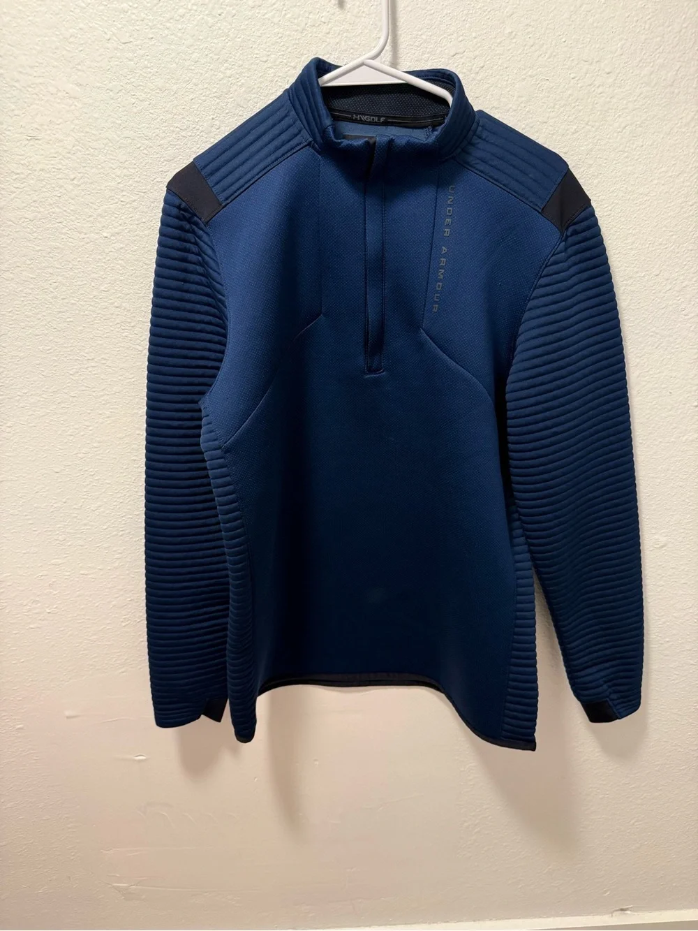 Under Armor Golf Cold Gear Navy Blue Structured Quarter-Zip Pullover. Men’s Med.